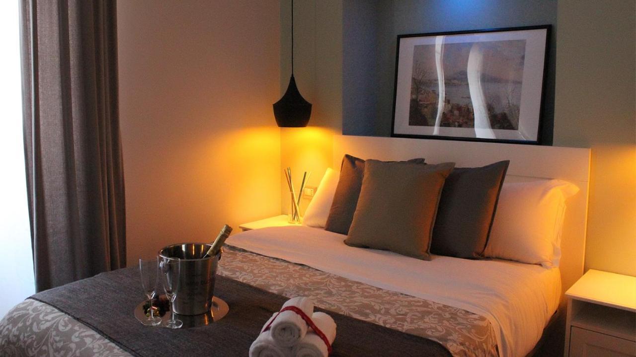 Bed and Breakfast Residenza La Scala Napoli Esterno foto
