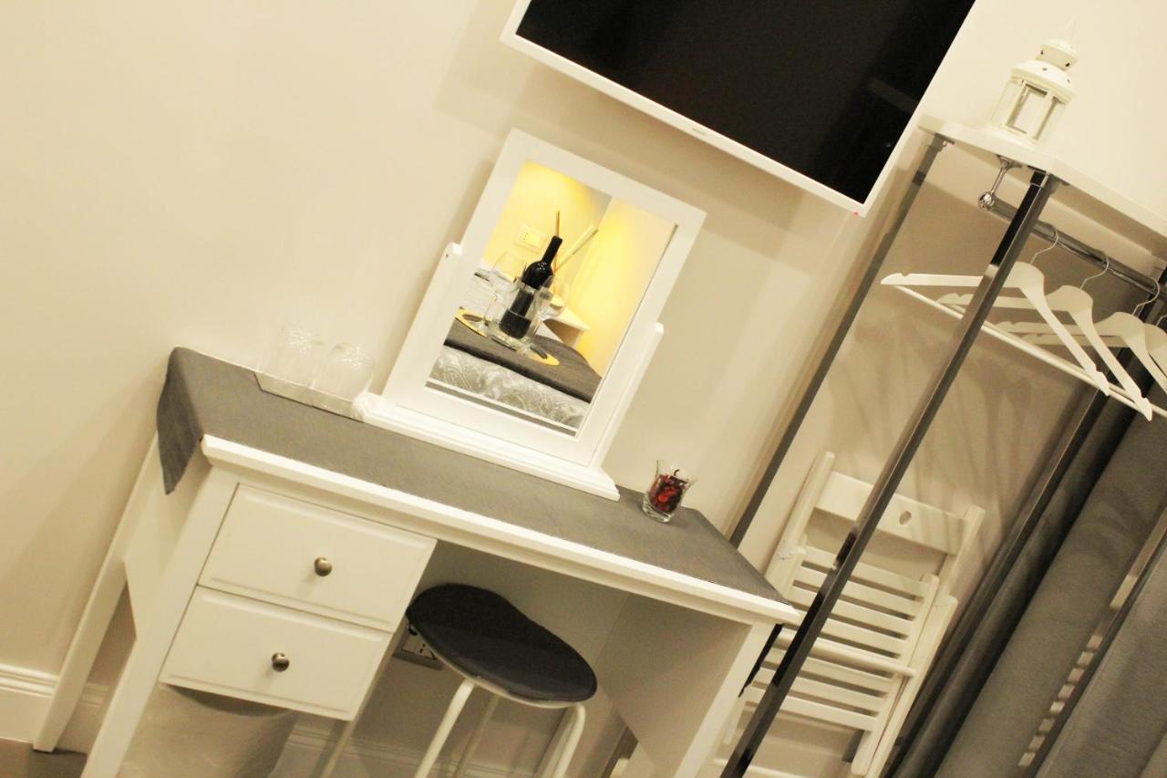 Bed and Breakfast Residenza La Scala Napoli Esterno foto