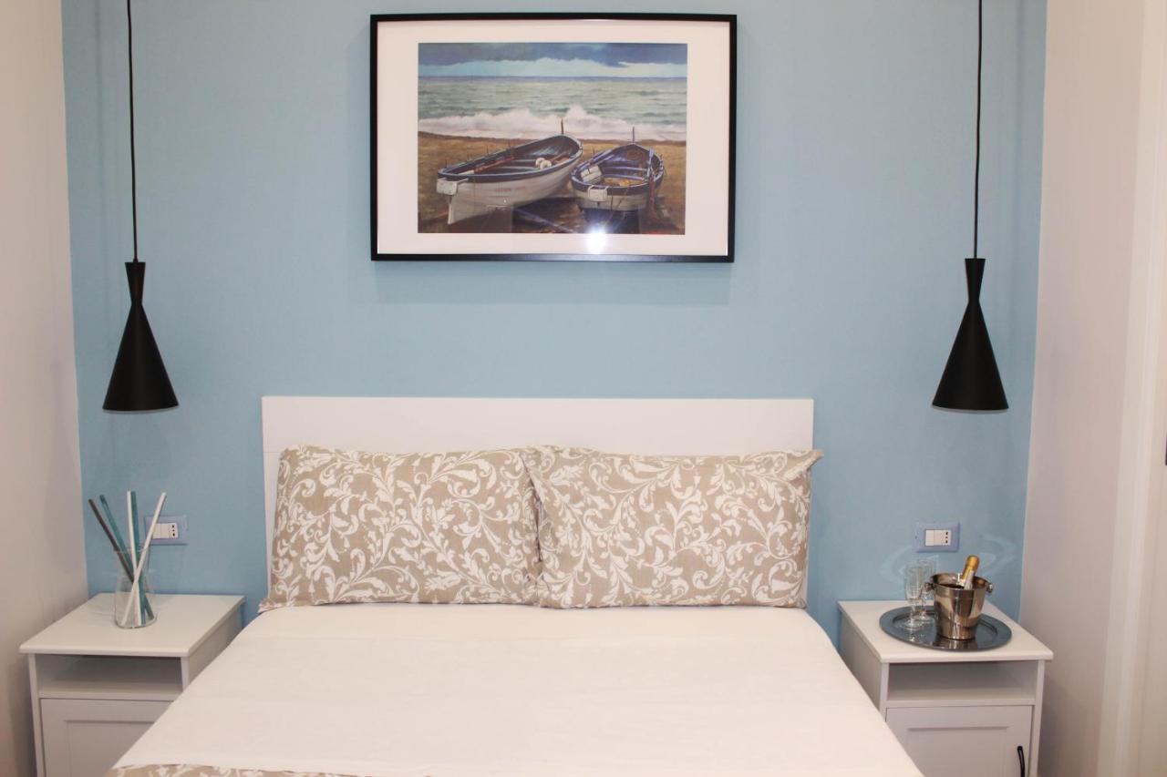Bed and Breakfast Residenza La Scala Napoli Esterno foto
